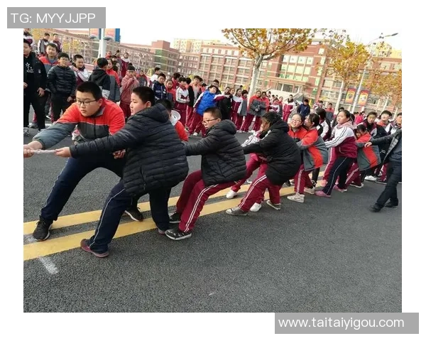慰山现代与神户胜利的激烈对决展现足球魅力与团队精神 慰山现代与神户胜利的激烈对决展现足球魅力与团队精神