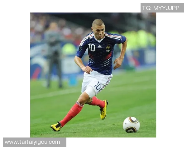 德国与法国的对决本泽马能否引领球队逆袭胜利