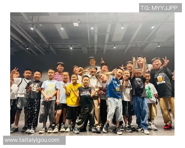 杭州街舞队在比赛中创下新高经验排名引领潮流展现实力与风采