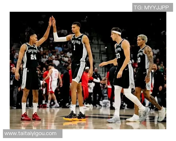 火箭队与马刺队精彩对决回放分析及比赛亮点总结