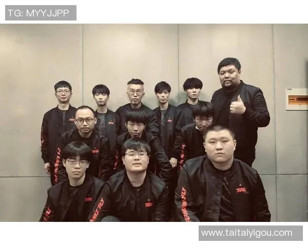 国际邀请赛分析：FPX团队技术实力与战术执行的全面评估